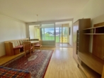 Oben Wohnen mit herrlicher Aussicht! Plus Wintergarten & Tiefgarage! - Wohnzimmer